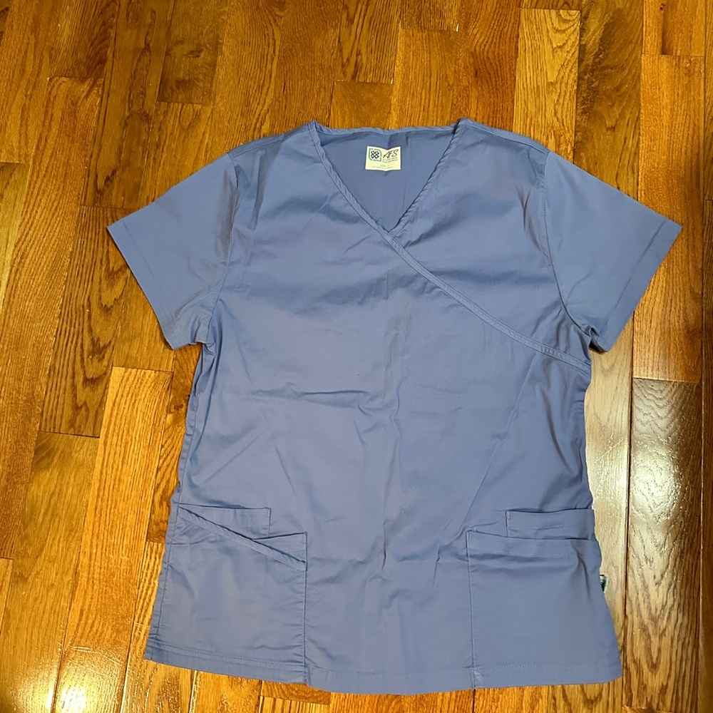 AFS women’s scrub top. Size: large